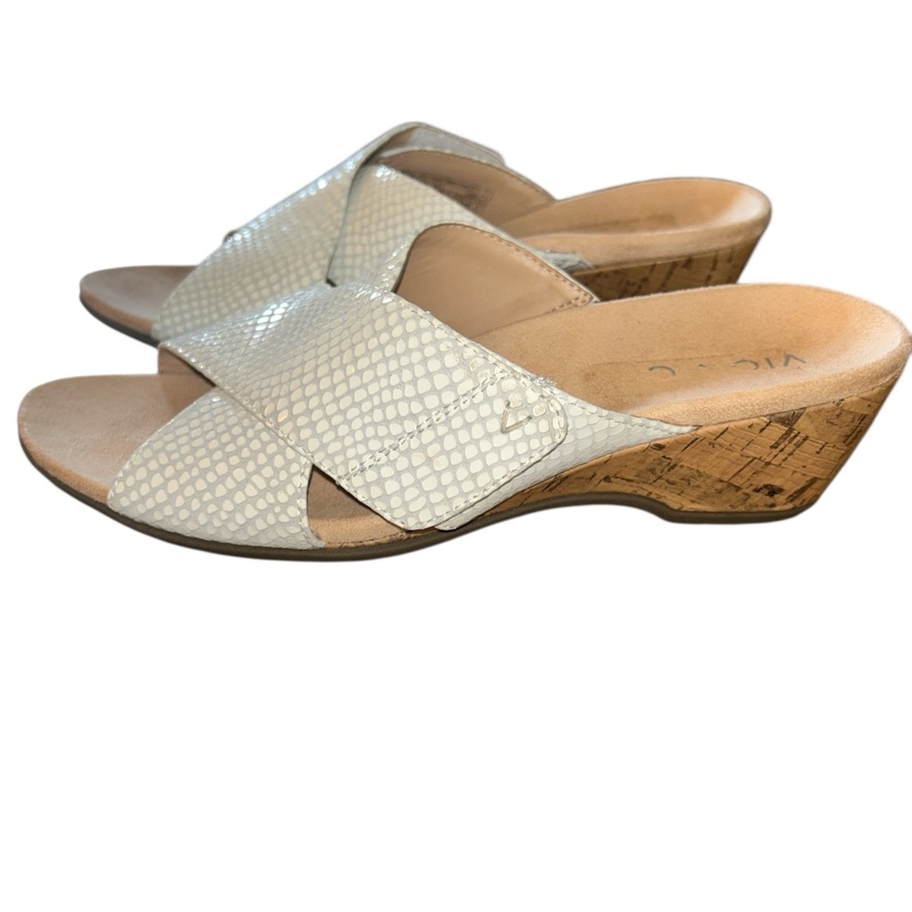 Vionic Women’s Sandals | 10 - Picture 2 of 5